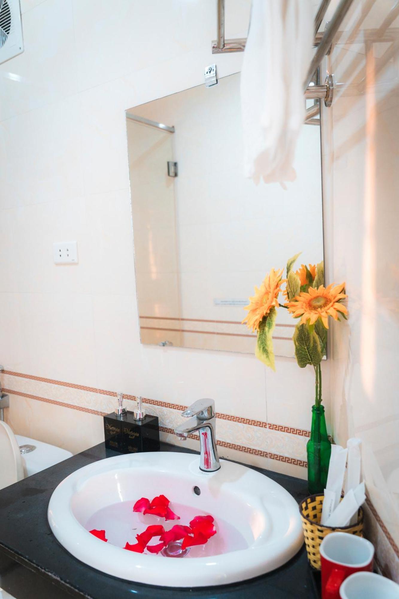 Victoria Hotel Me Tri Ханой Екстер'єр фото